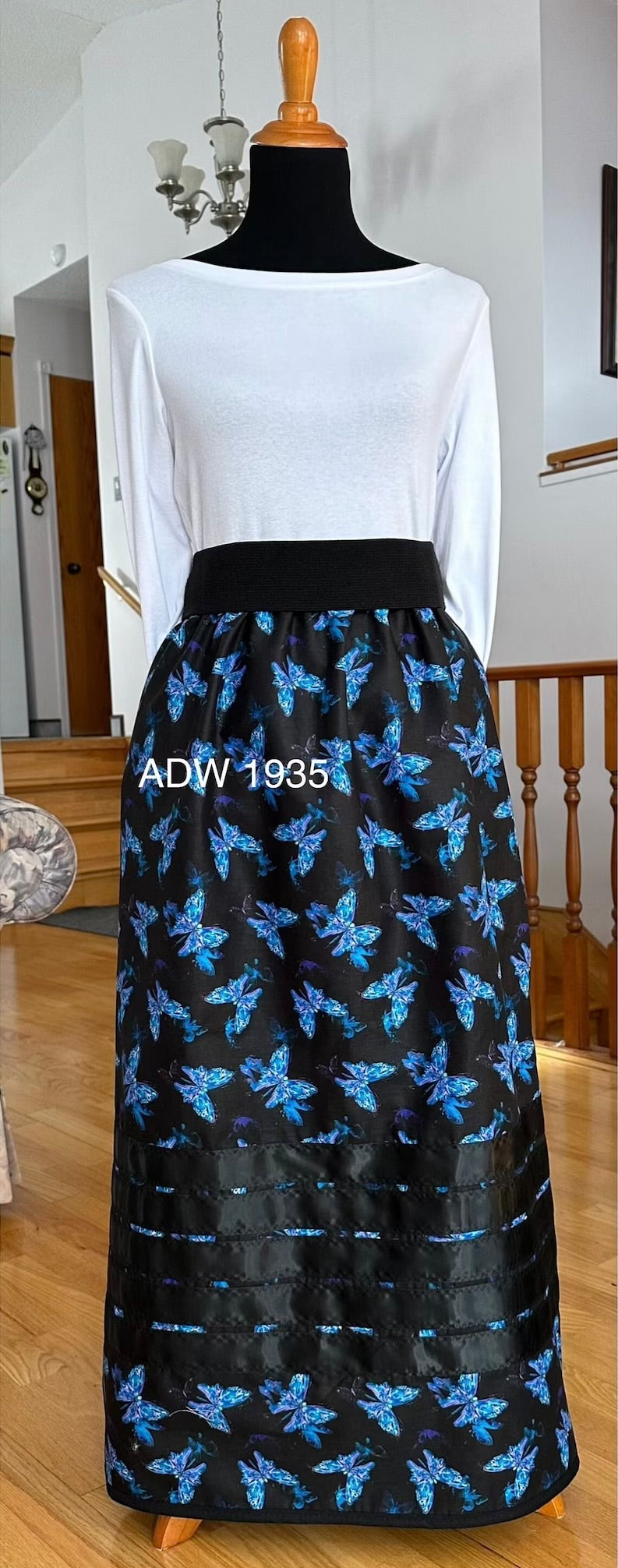 RS1935 Ribbon Skirt