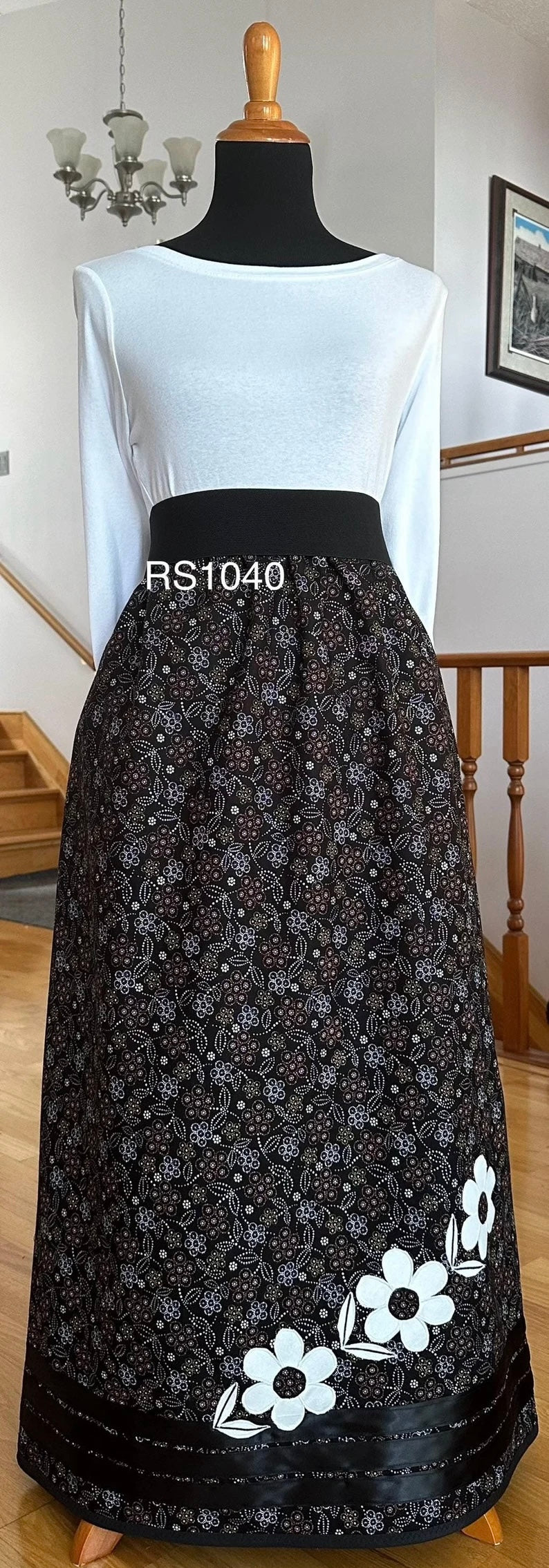 RS1040 Ribbon Skirt