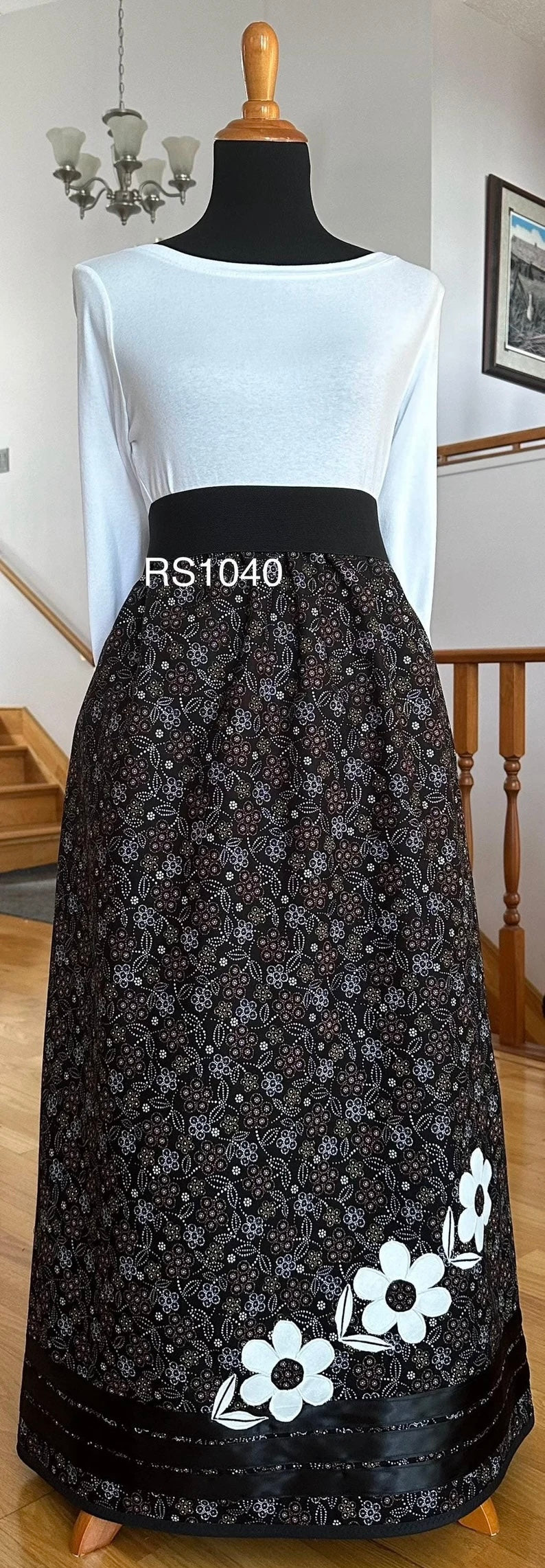 RS1040 Ribbon Skirt